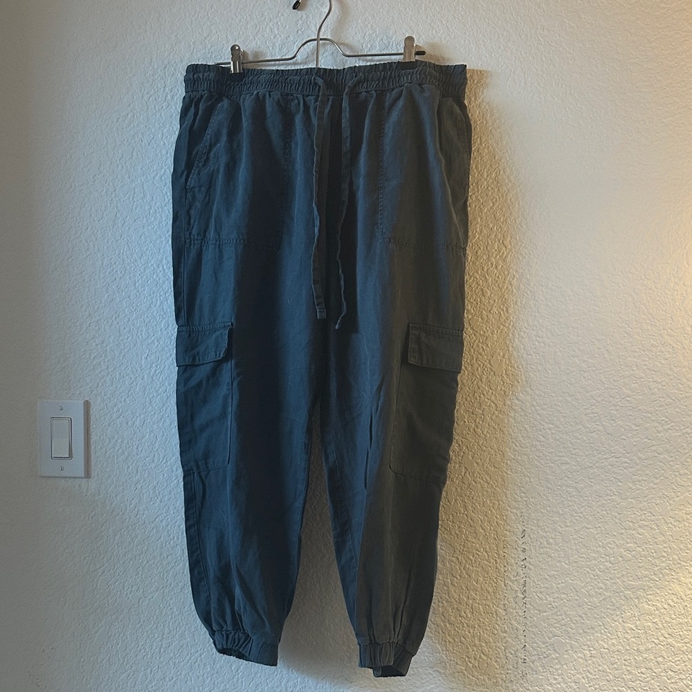 Banana Republic Women's Cargo Pants - Dark Green